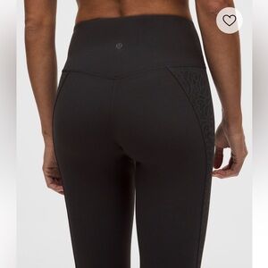 lululemon Paisley Lace Overlay Tight 25" – Black (Size 6)